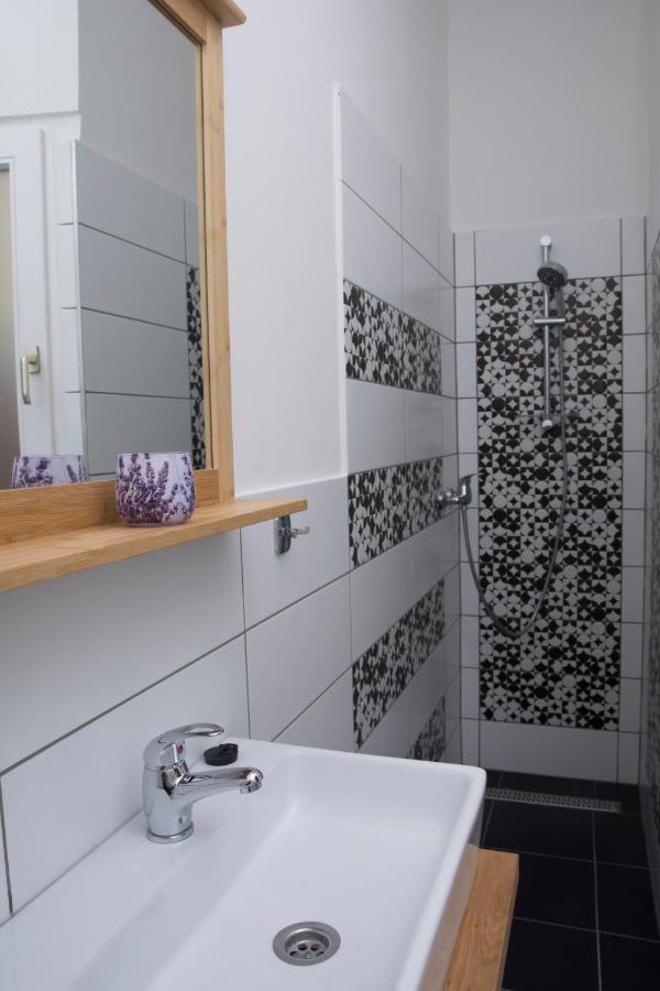 W-Tree Loft Style Apartment Budapest Ngoại thất bức ảnh